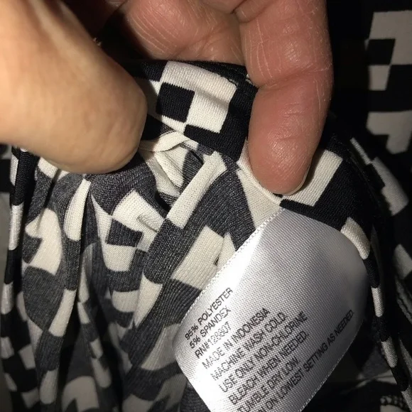 Grayson black white blouse. Size medium GUC - Picture 4 of 4